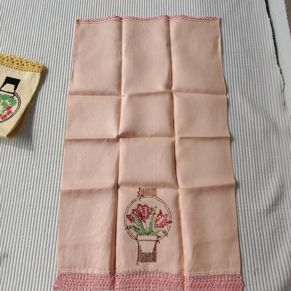 2 Cross Stitch Hand Towels Pink Yellow Vintage 23.5"x13.5" Lace Trim Handmade - Picture 7 of 7